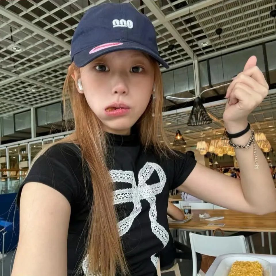 屋顶里的散步者